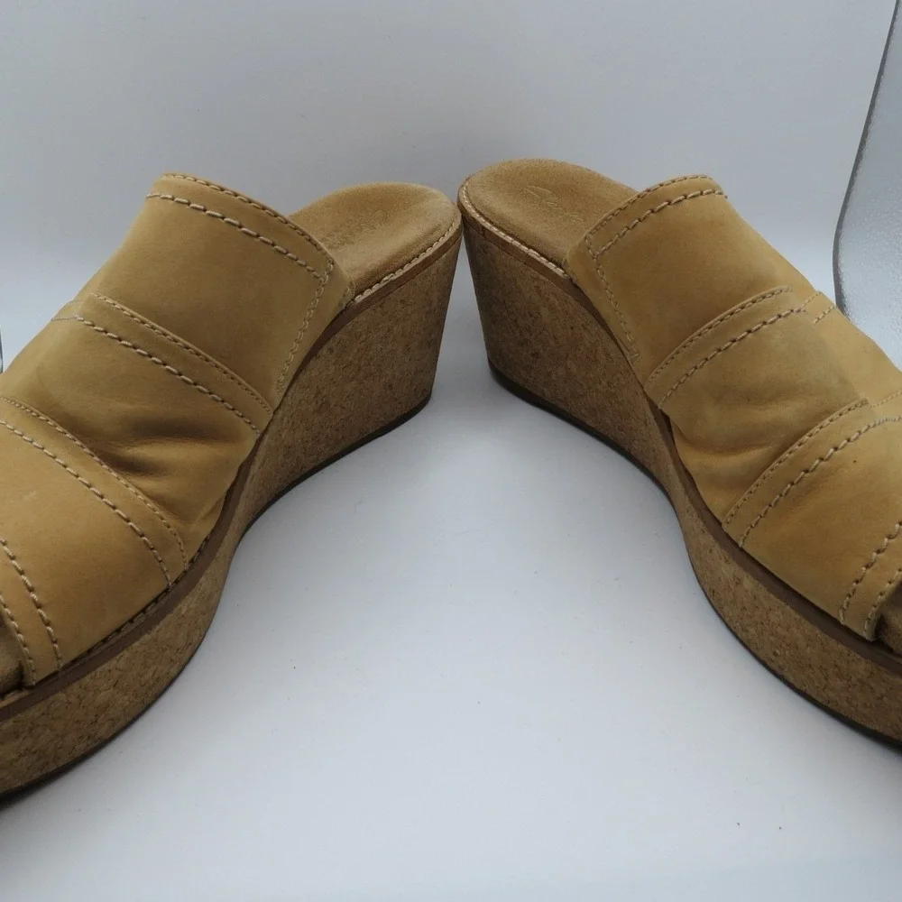 Clarks Womens Aisley Lily Tan Nubuck Platform Wedge Heel Summery Classic Sz 12